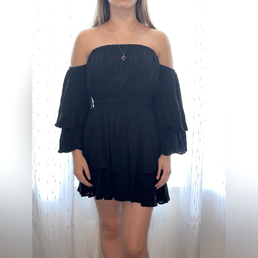 Black off the shoulder forever 21 dress (size S)